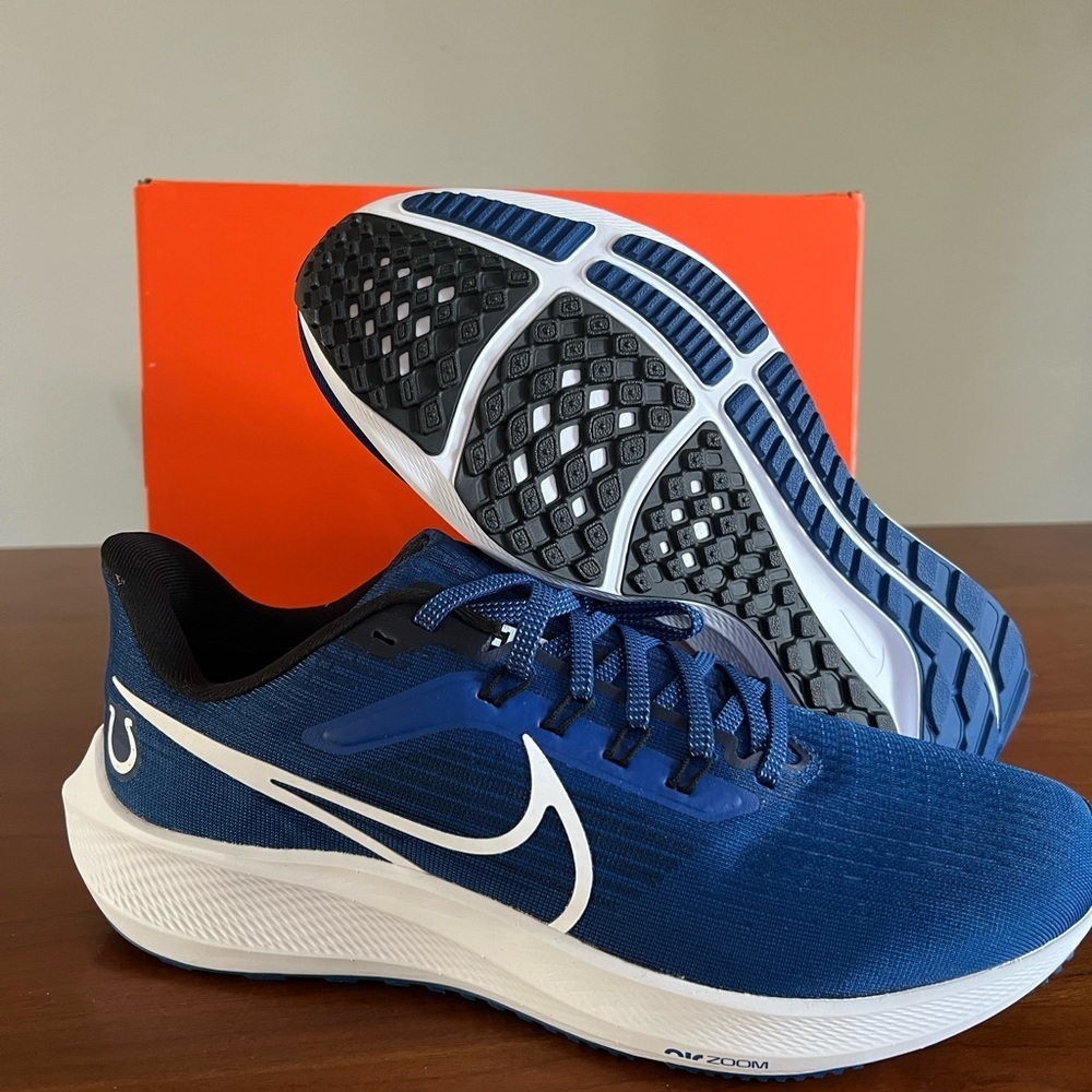 Nike Air Zoom Pegasus 39 Indianapolis Colts Sneakers DR2046-400 Men’s size 10.5